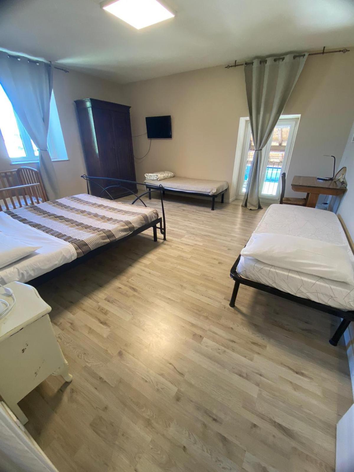 La Chiusa Bed And Breakfast Montichiari Exteriör bild
